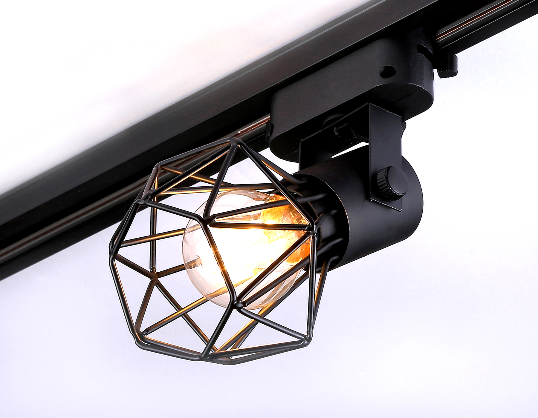 Трековый однофазный светильник со сменной лампой GL5002 BK черный E27 max 40W D92*163