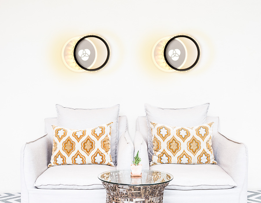 Настенный светодиодный светильник с хрусталем FA228 WH белый LED 4200K+4200K/6400K 28W 220*170*50