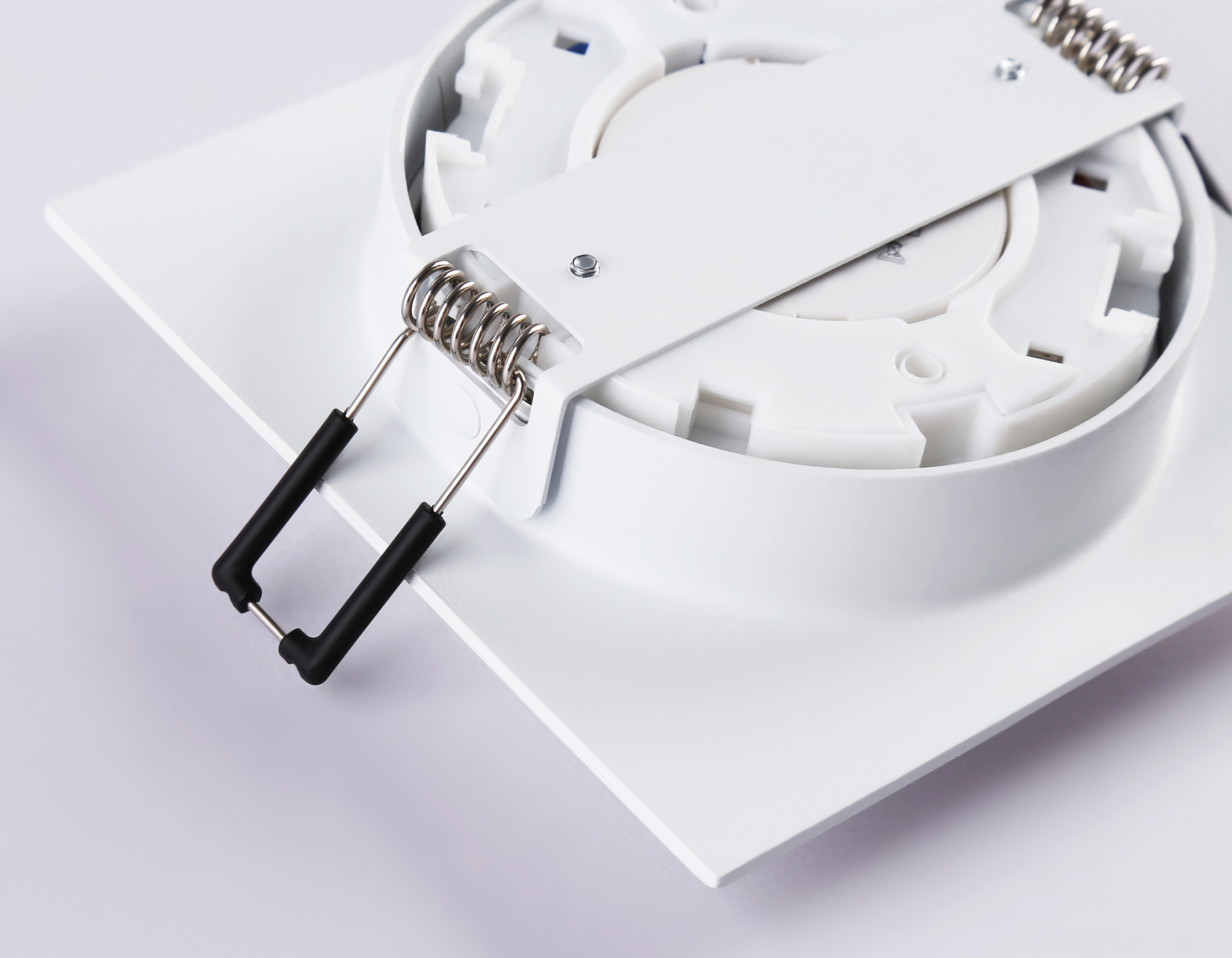 Светильник встраиваемый TN5221 WH белый GX53 110*110*50