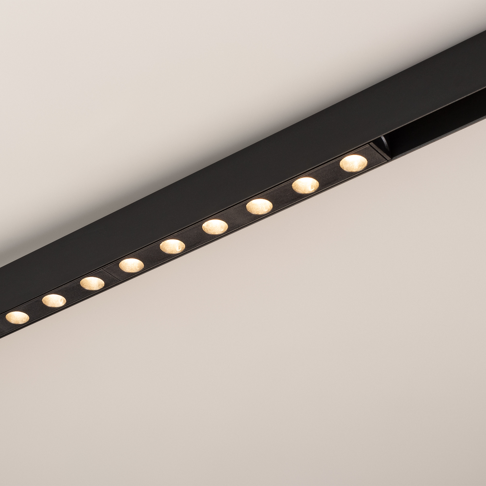Светильник MAG-DOTS-25-L600-18W Warm3000 (BK, 30 deg, 24V) (Arlight, IP20 Металл, 5 лет) 033672