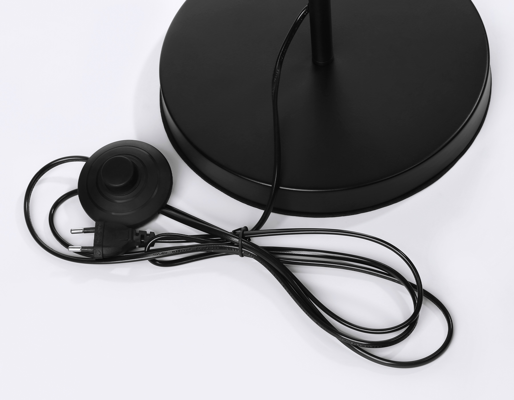 Напольный светильник со сменной лампой в стиле лофт TR8155/3 BK черный E27*3 max 40W D370*1530