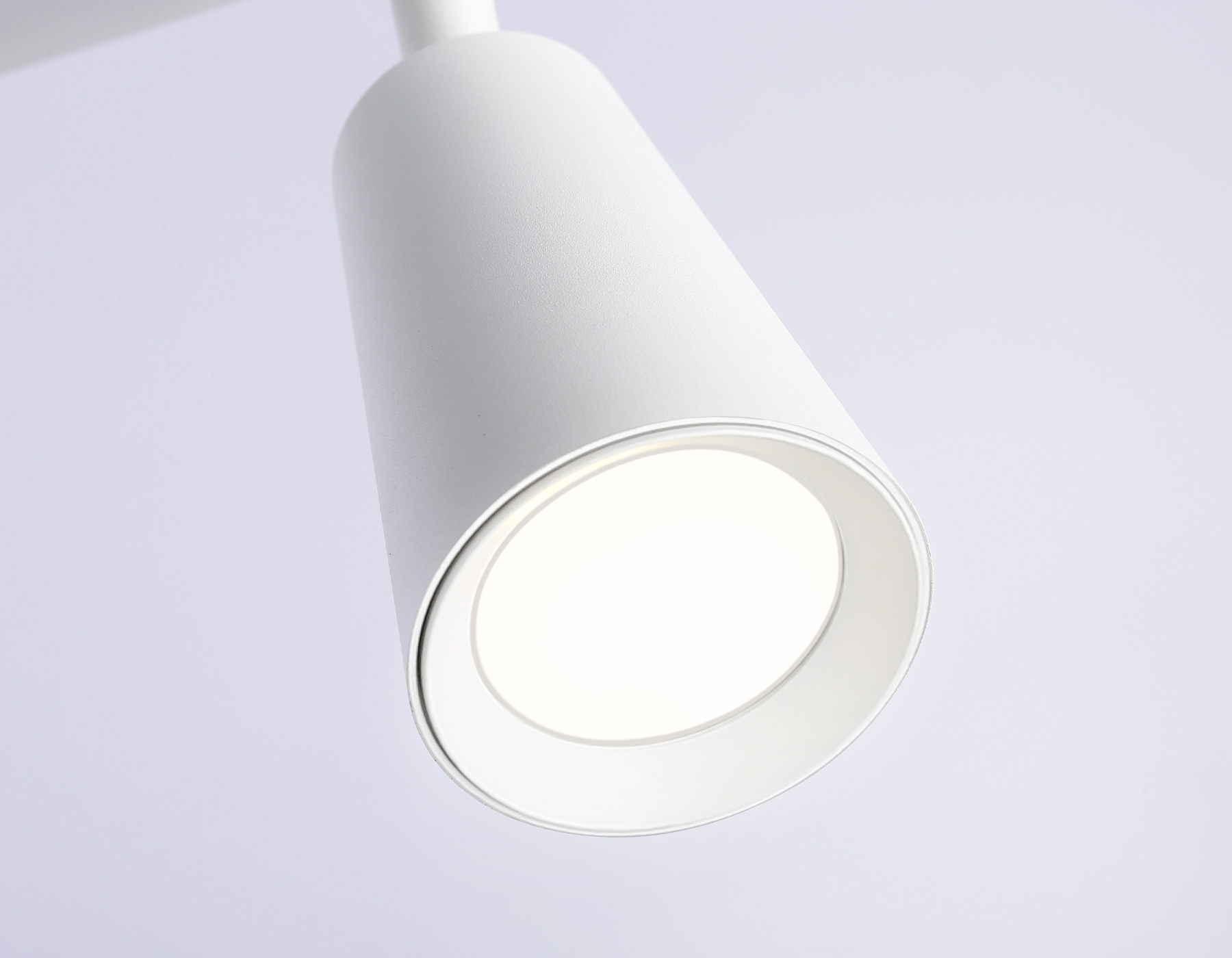 Накладной поворотный спот со сменной лампой GU10 TA13148/3 WH белый GU10/3 max 12W 445*60*130
