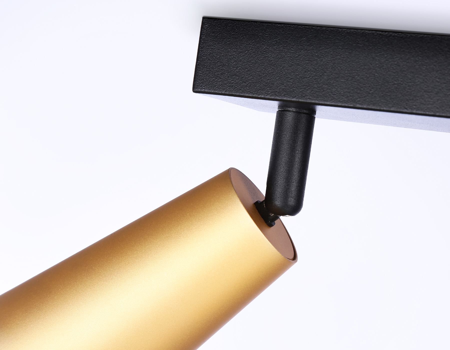 Накладной поворотный спот со сменной лампой GU10 TA13151/3 BK/GD черный/золото GU10/3 max 12W 445*60*130