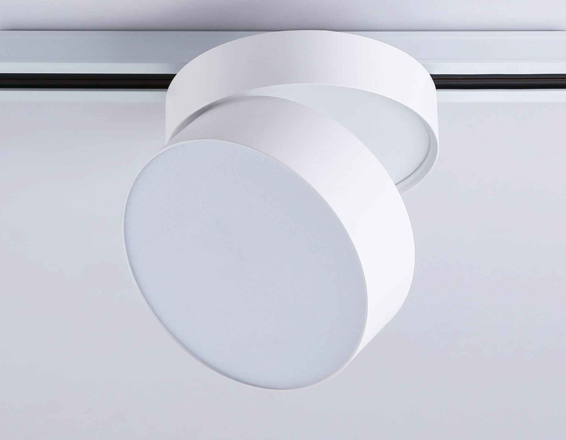 Трековый однофазный светодиодный светильник GL6875 WH белый LED 16W 4200K D115*90