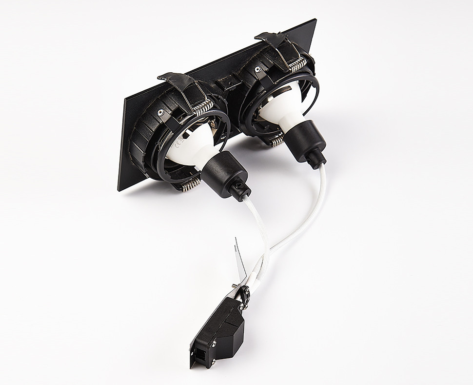 DE-202 black светильник встраиваемый