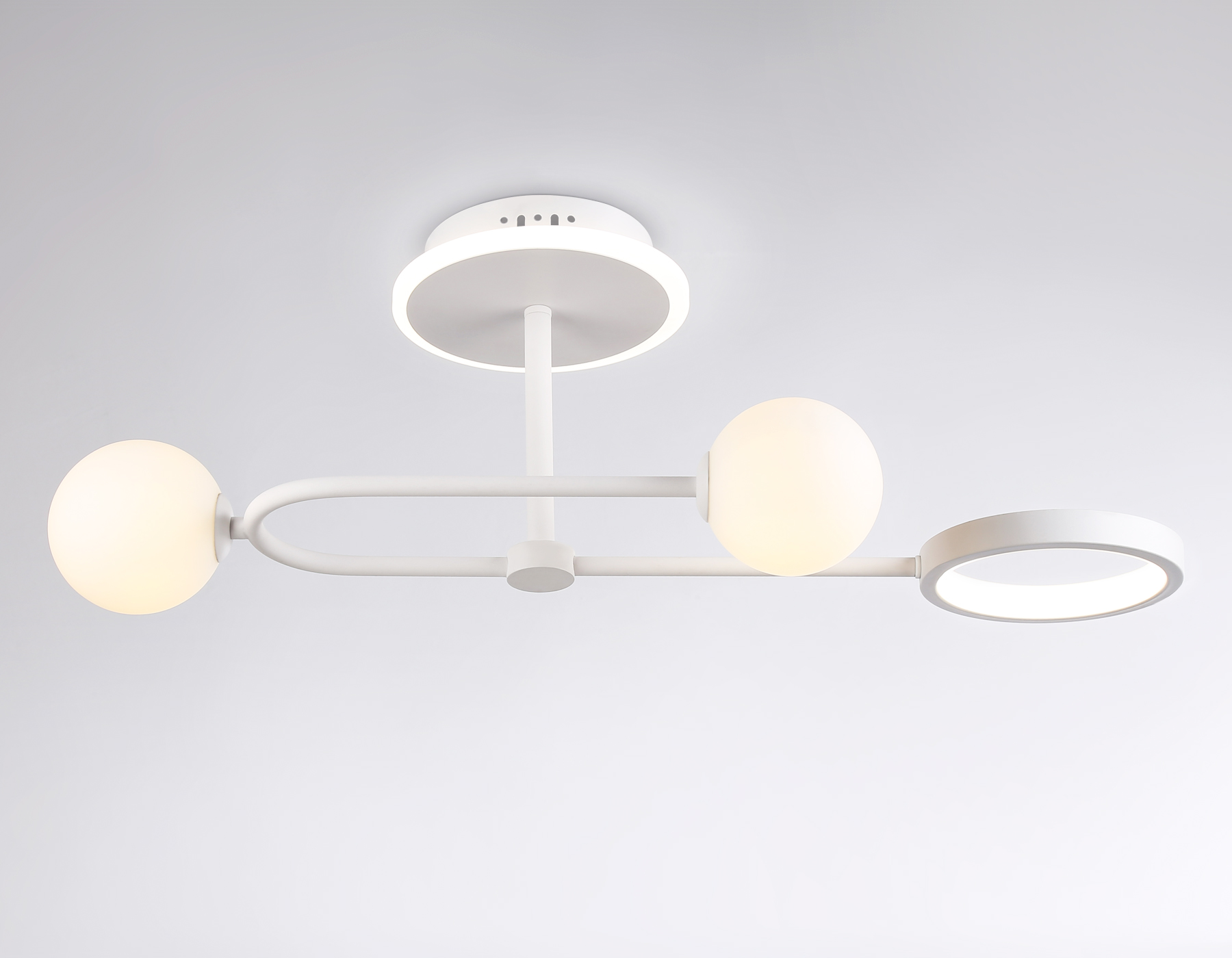 Потолочный светодиодный светильник со сменной лампой и пультом управления FL66221/3 WH белый 29W 3000K-6400K+G9/2 630*230*240 (ПДУ ИК)