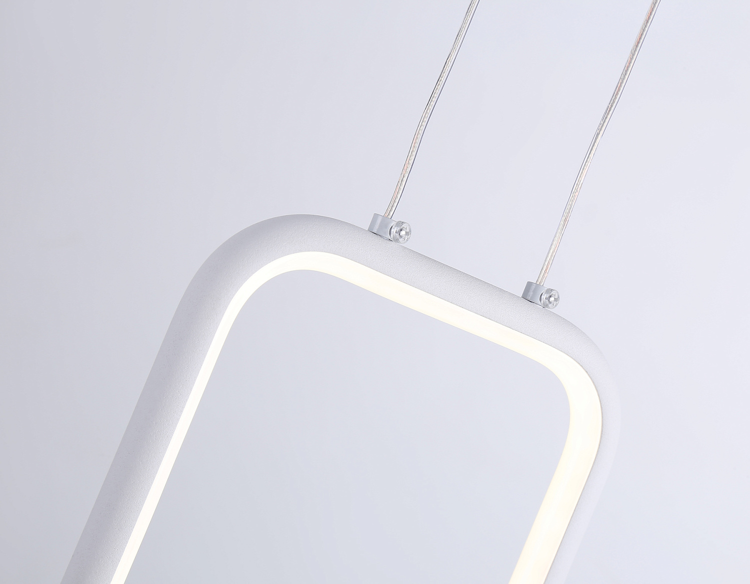 Подвесной светодиодный светильник FL66361 WH белый 19W 4200K 190*80*1000