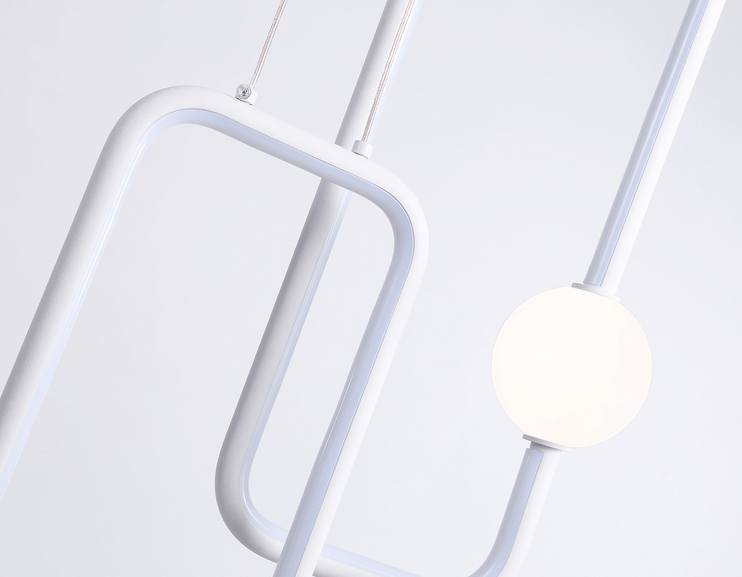 Подвесной светодиодный светильник FL66365/2 WH белый 38W 4200K 300*80*1200