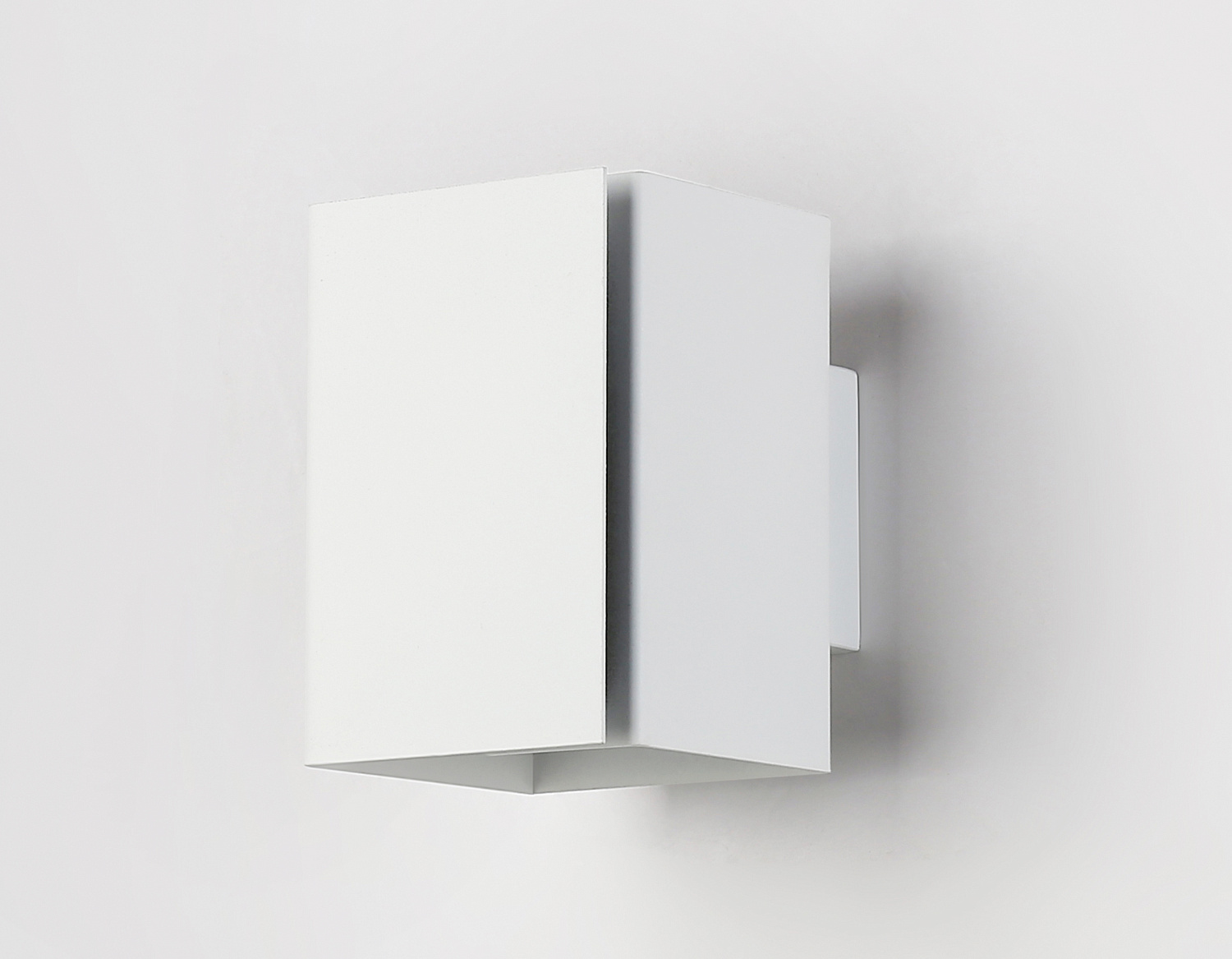 Светильник настенный со сменной лампой G9 TN5115 WH белый G9 max 40W 120*80*105