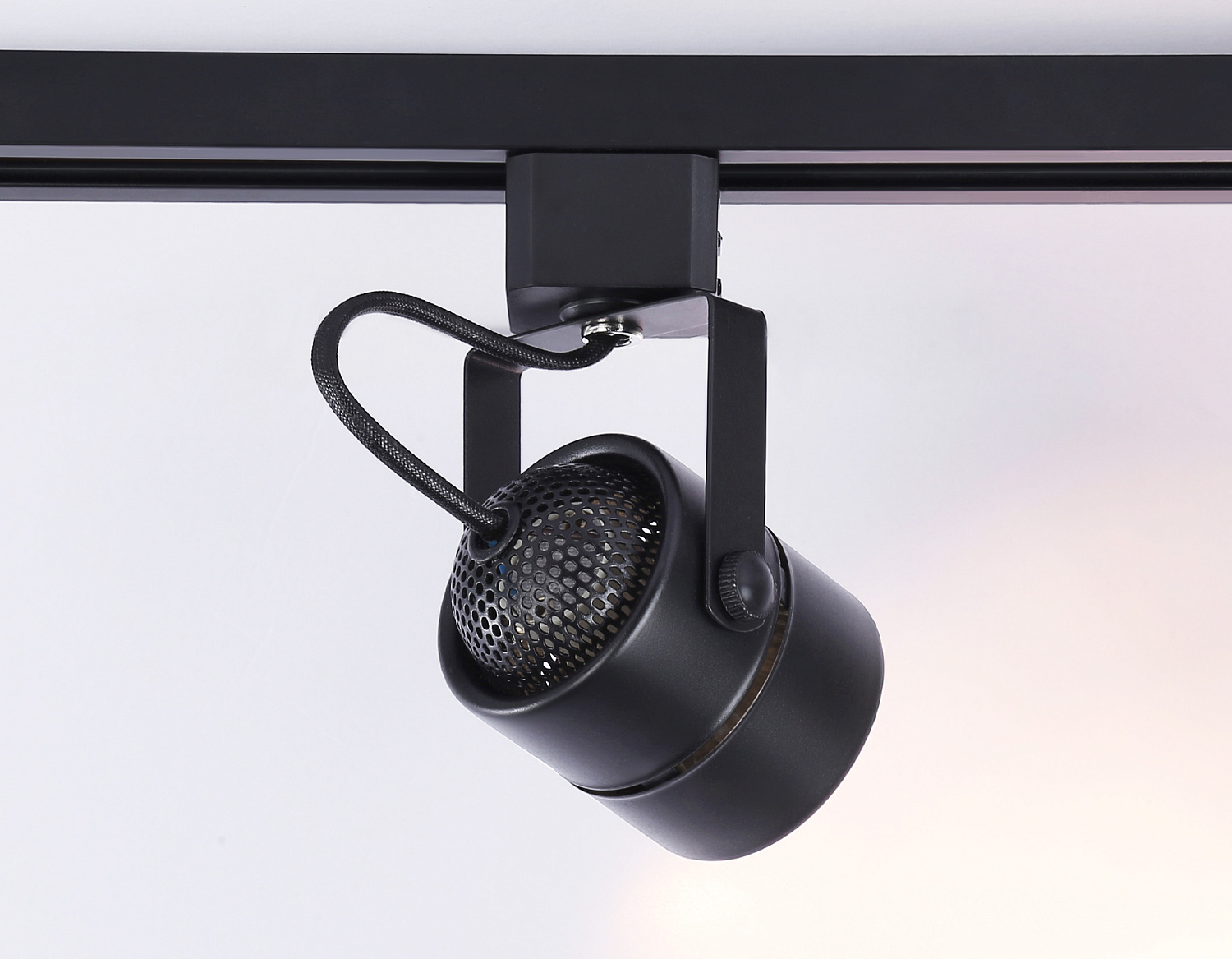 Трековый однофазный светильник со сменной лампой GL5102 BK черный GU10 max 12W