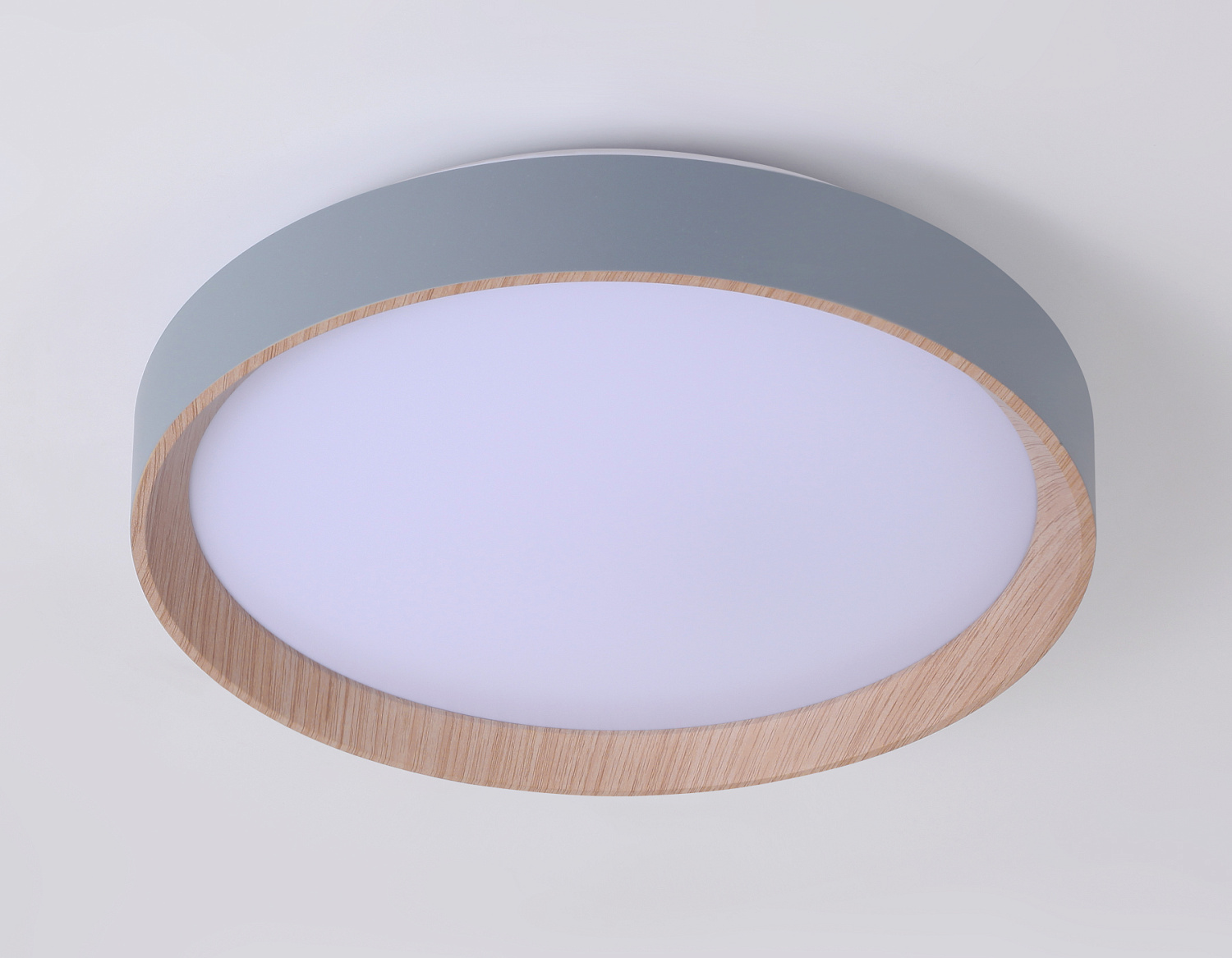 Потолочный светодиодный светильник с пультом FZ1320 GR/LWD серый/светлое дерево IP20 41W D390*70 (ПДУ ИК)