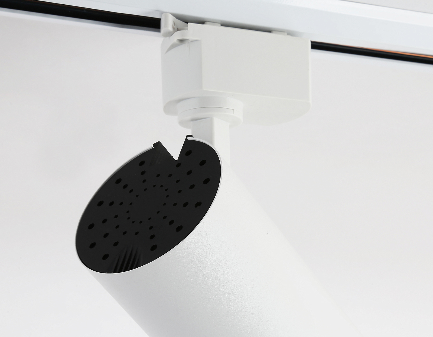 Трековый светодиодный светильник GL5822 WH белый LED 24W 4200K 24°