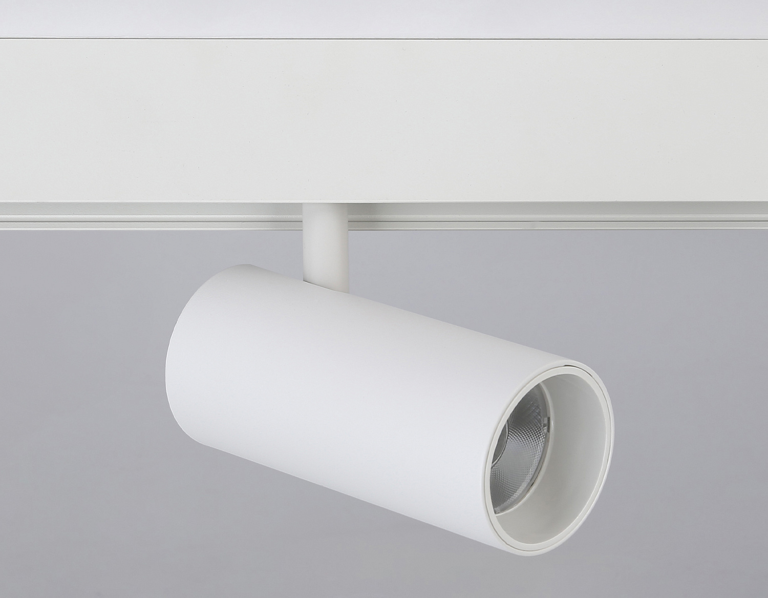 Светильник светодиодный трековый для шинопровода Magnetic GL3828 WH белый IP20 15W 4200K 48V 24° D57*128