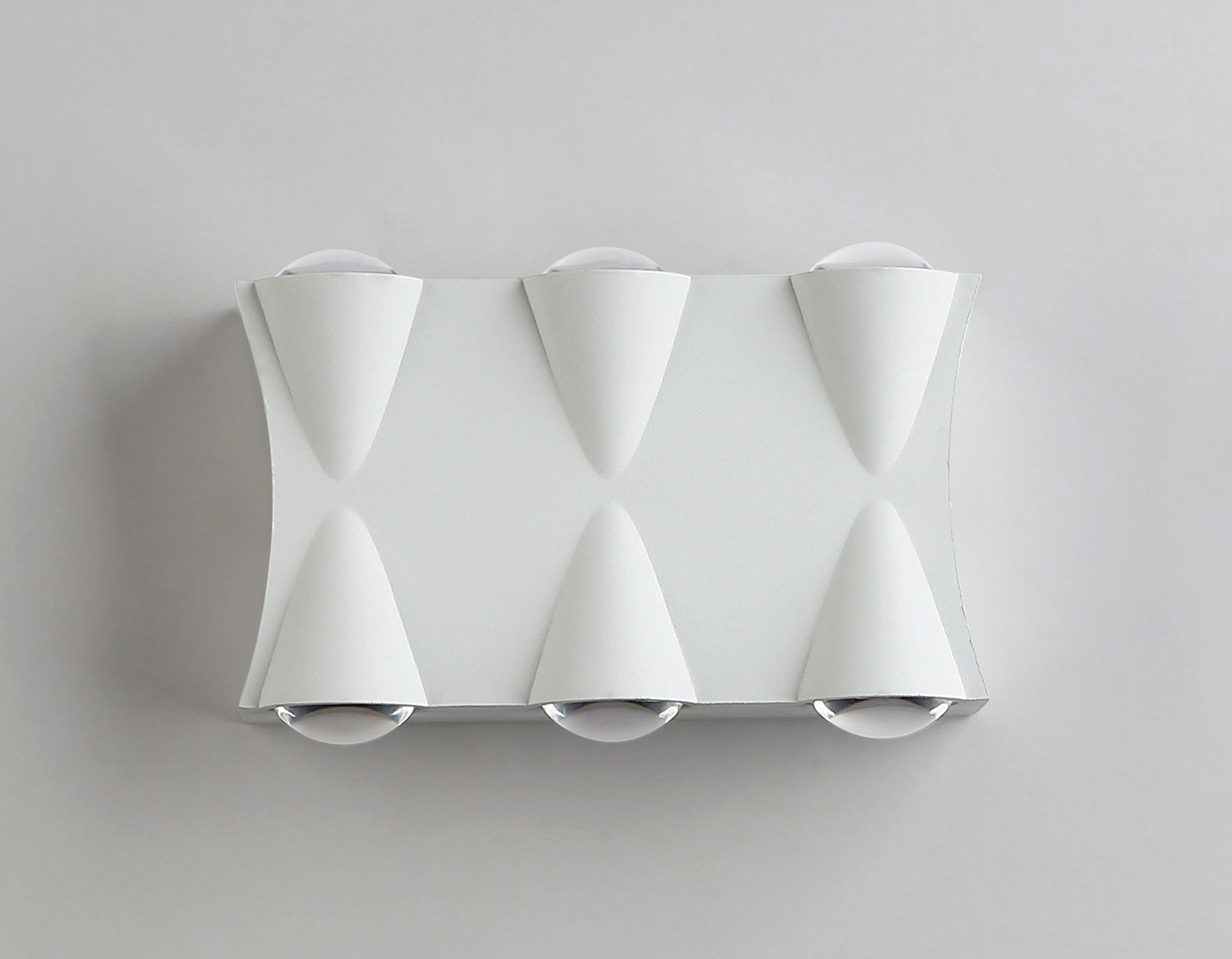 Уличный настенный светодиодный светильник IP54 ST4485/6 WH белый LED 4200K 6W IP54 140*80*45