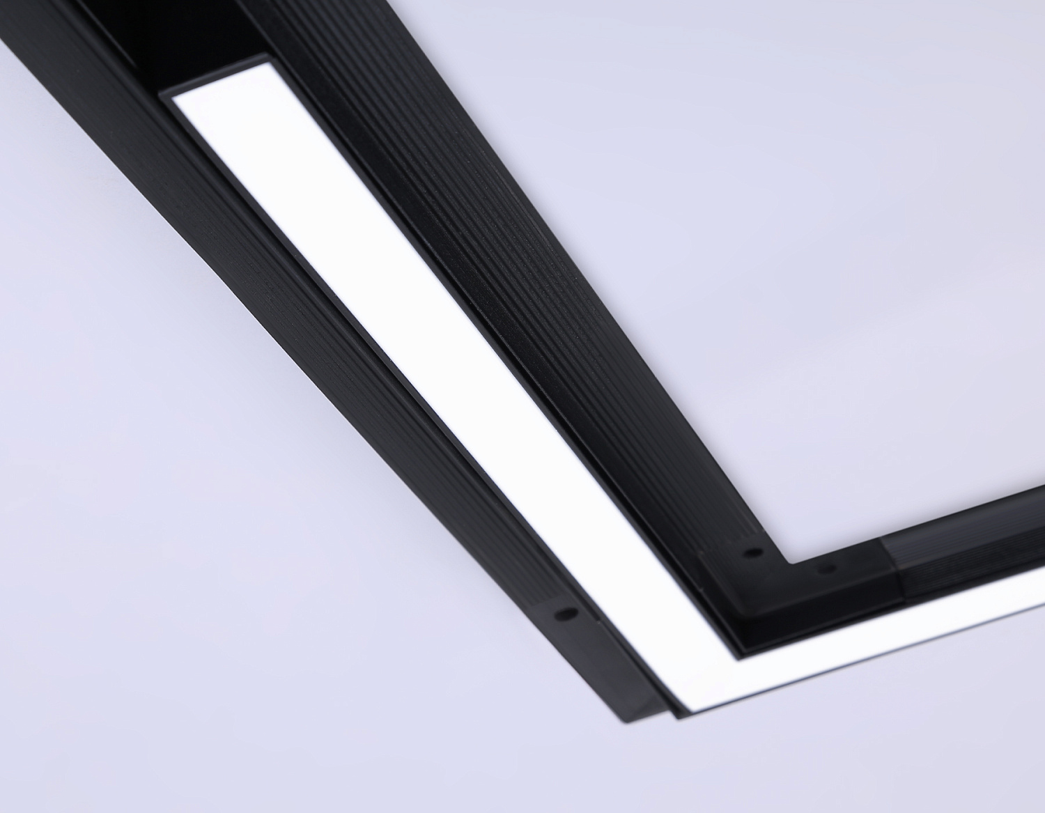 Светильник светодиодный угловой для шинопровода Magnetic GL3982 BK черный IP20 24W 4200K 48V 300*300*45