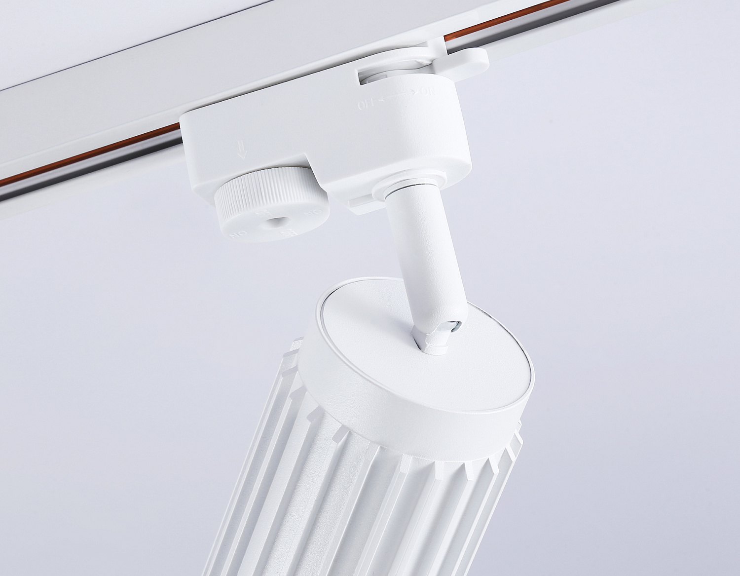 Трековый однофазный светильник со сменной лампой GL5157 WH белый GU10 D60*120