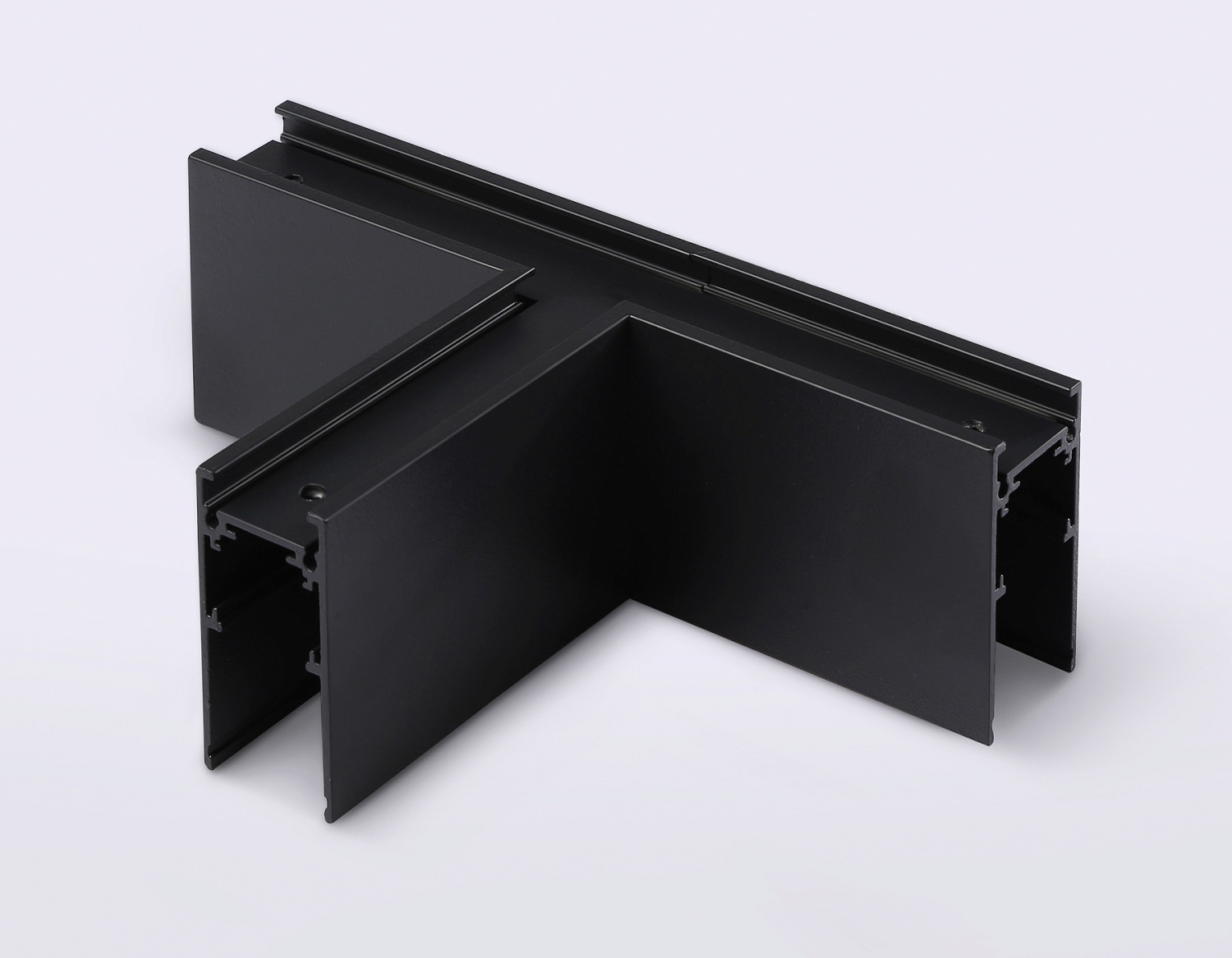 Коннектор T-образный для накладного шинопровода Magnetic GL3374 BK черный коннектор T-образный для накладного шинопровода 170*85*53.7