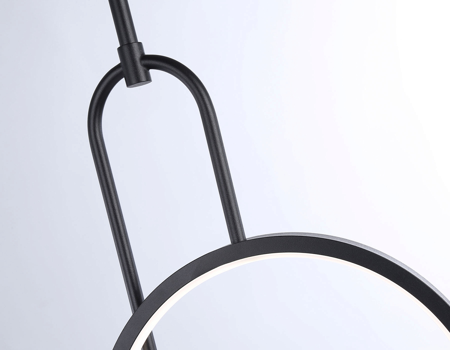 Подвесной светодиодный светильник FL66435 BK черный 4200K 13W 240*60*1580 (Без ПДУ)