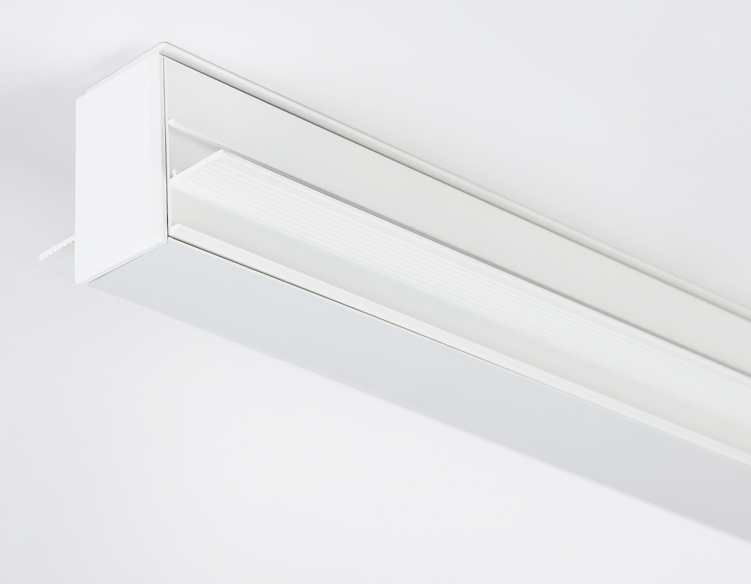 Шинопровод низковольтный встраиваемый Magnetic GL3331 WH белый IP20 48V 2000*60*46.8