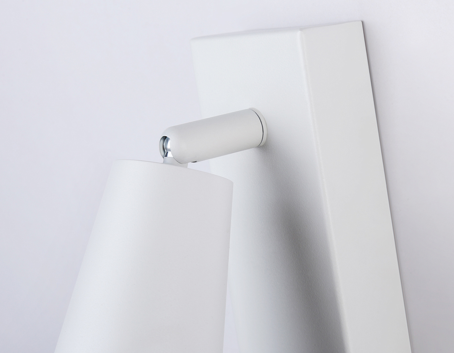 Настенный светильник с выключателем и сменной лампой GU10 TA13141 WH белый GU10 max 12W 145*60*90