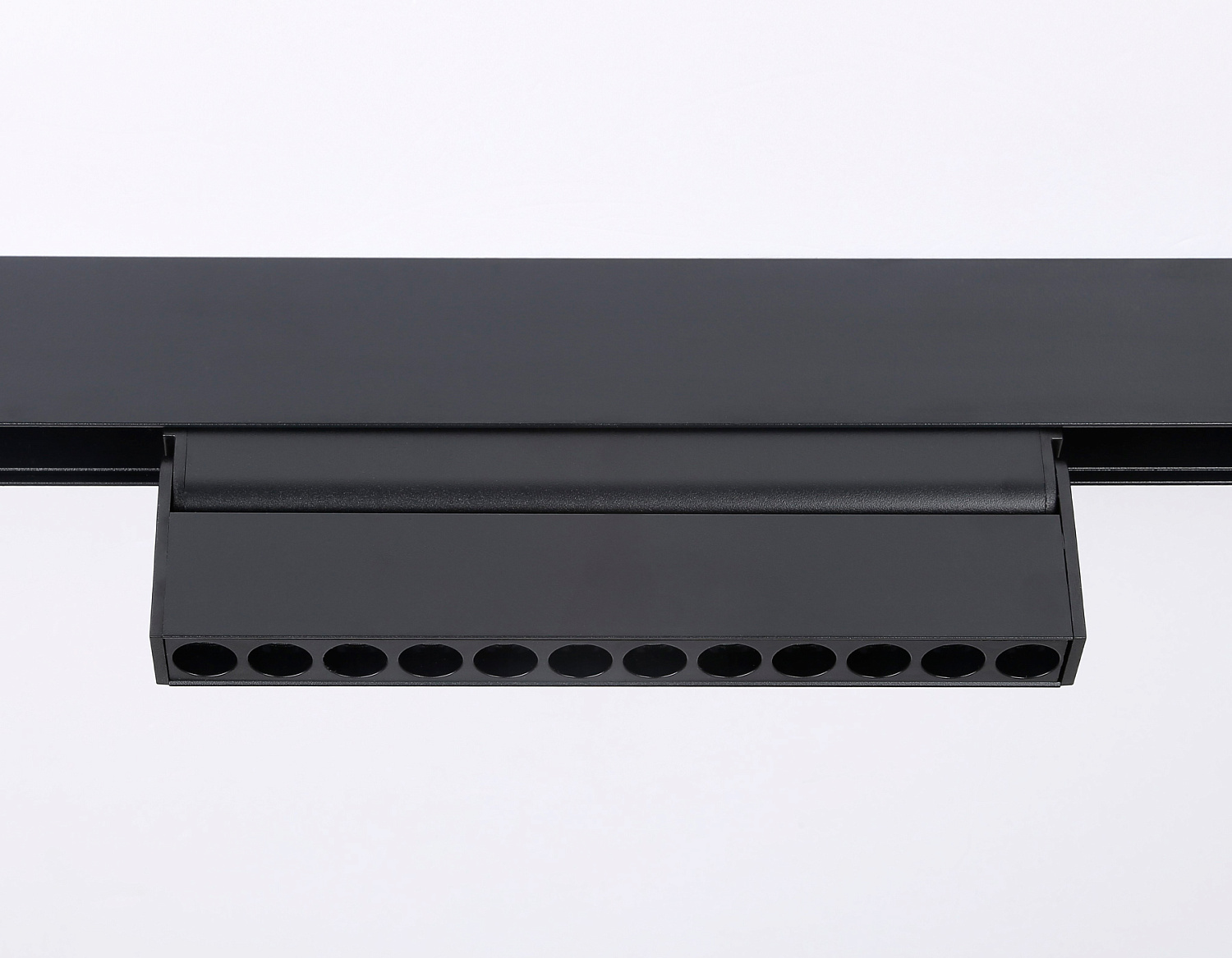 Светильник светодиодный трековый поворотный для шинопровода Magnetic GL4048 BK черный IP20 12W 4200K 48V 24° 223*22*105