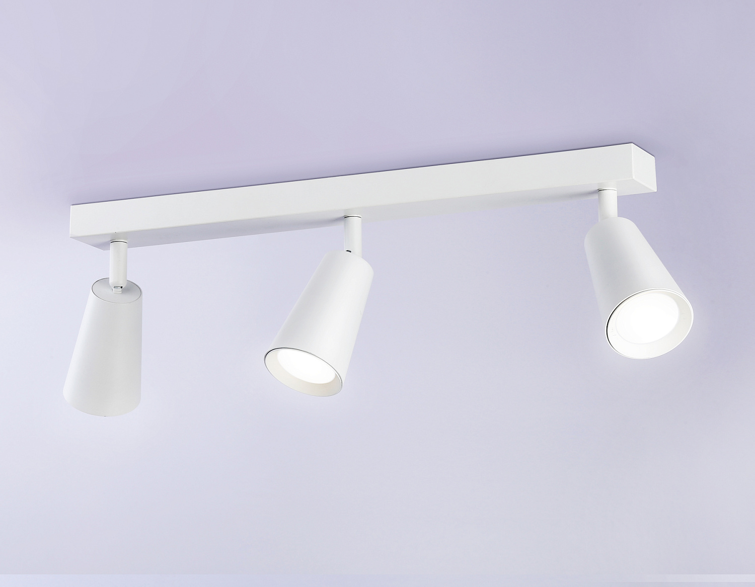 Накладной поворотный спот со сменной лампой GU10 TA13148/3 WH белый GU10/3 max 12W 445*60*130