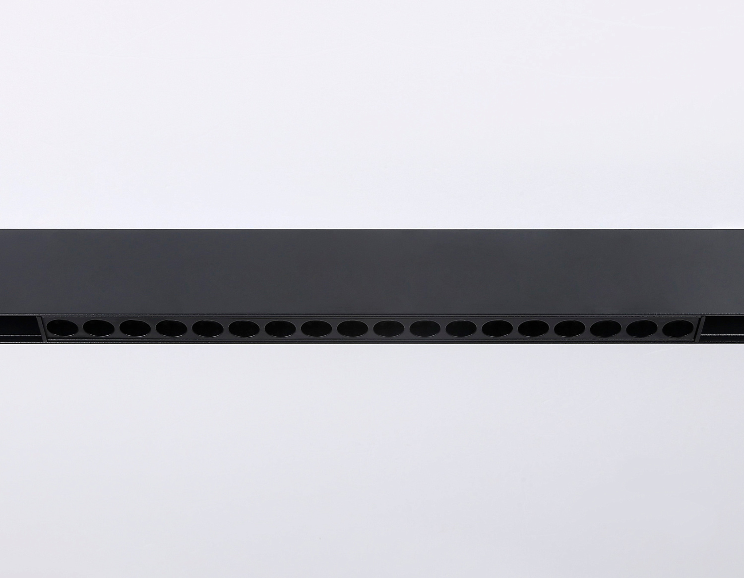 Светильник светодиодный трековый для шинопровода Magnetic GL4030 BK черный IP20 18W 4200K 48V 24° 328*22*45