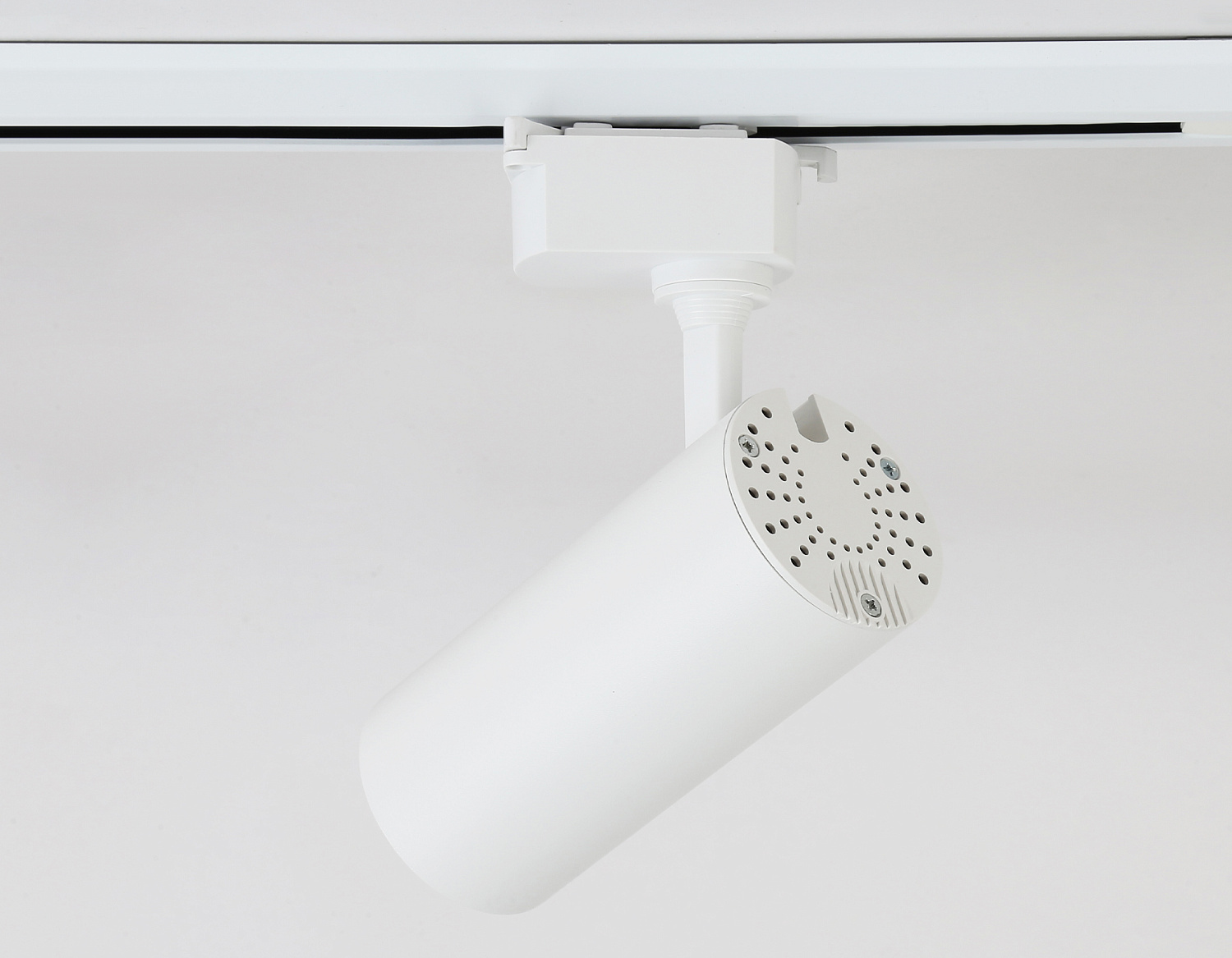 Трековый светодиодный светильник GL5821 WH белый LED 15W 4200K 24°
