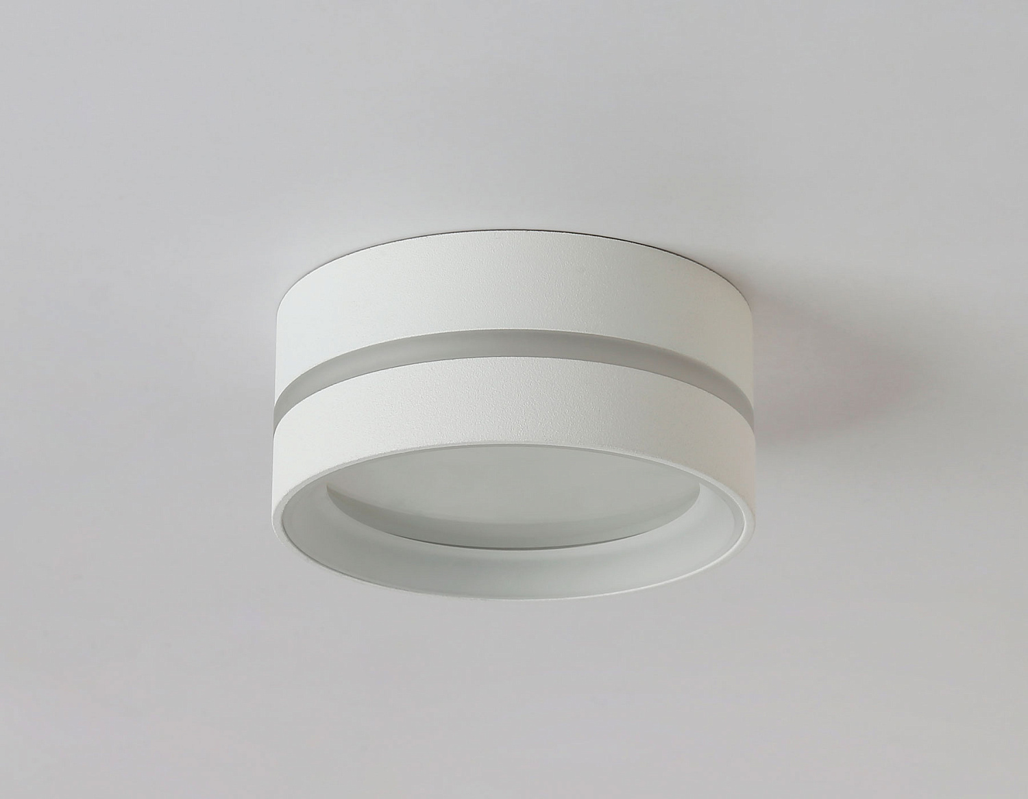 Накладной точечный светильник GX53 с акрилом TN5391 SWH/FR белый песок/белый матовый GX53 IP44 D85*55