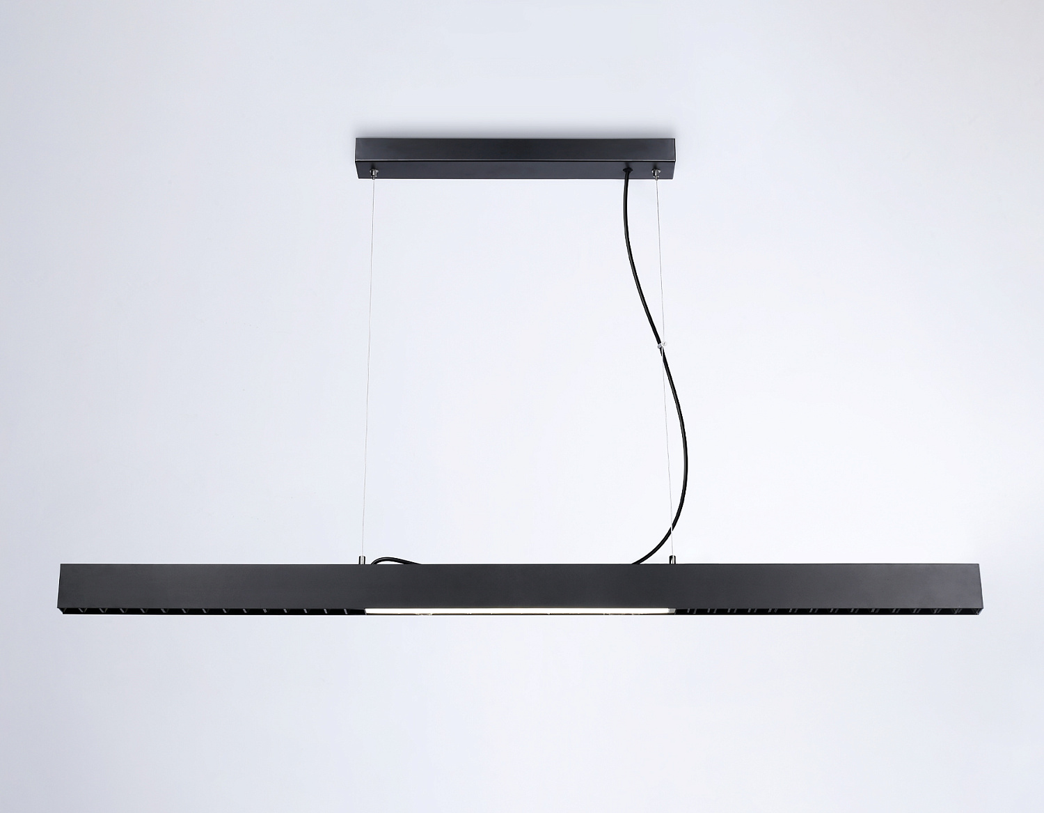 Подвесной светодиодный светильник FL5966 BK черный 48W 4200K 1200*35*1305 (Без ПДУ)