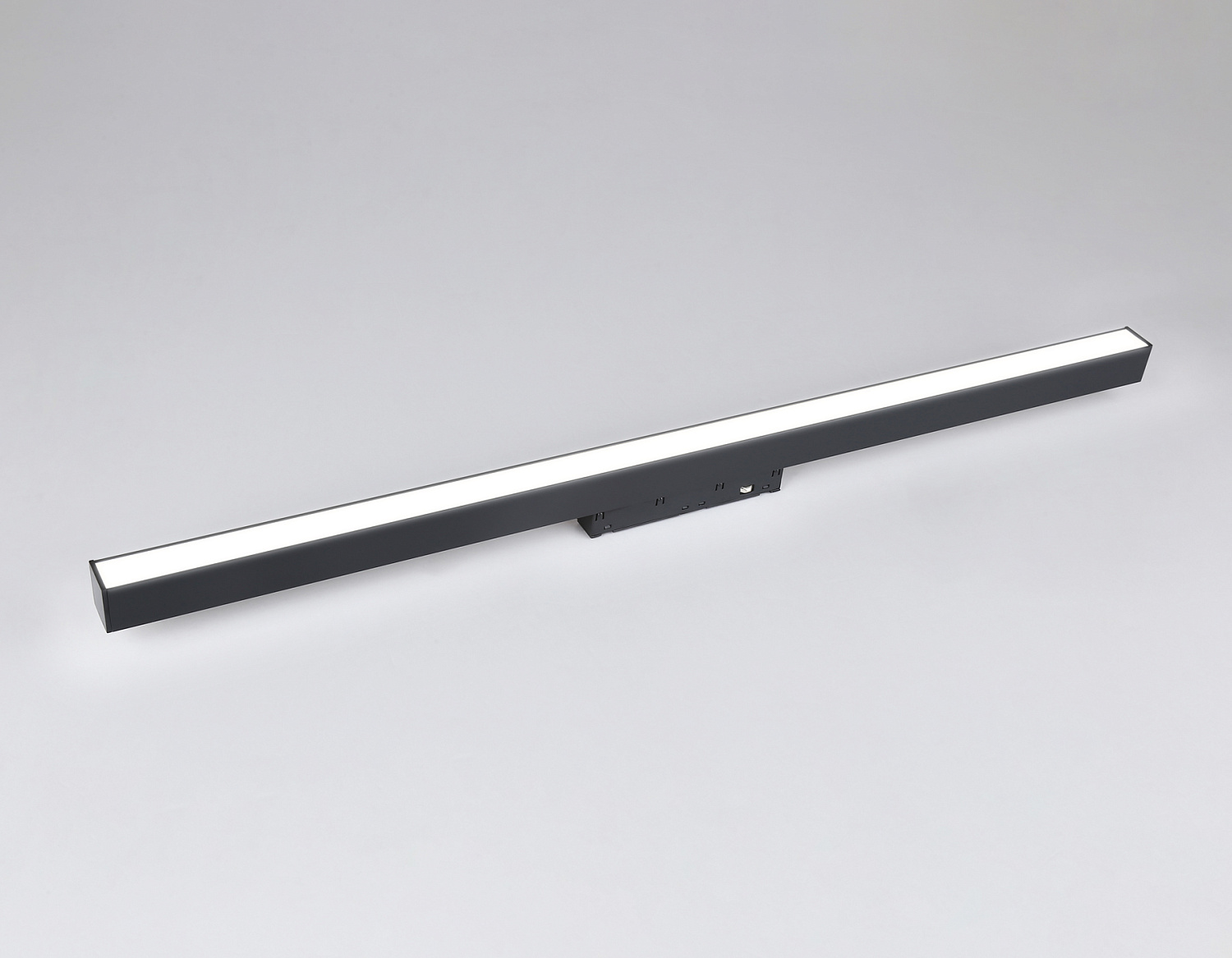 Светильник светодиодный трековый для шинопровода Magnetic GL4011 BK черный IP20 24W 4200K 48V 605*22*45