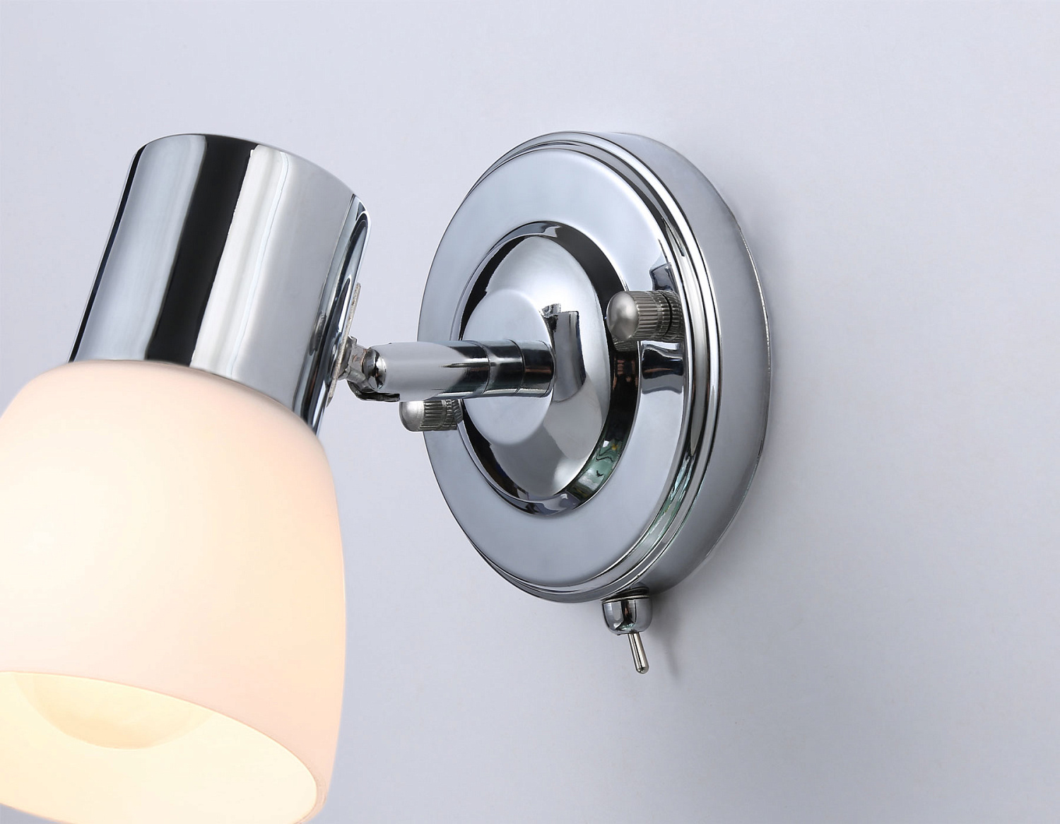 Накладной спот с выключателем TR3961 CH/FR хром/белый матовый E27 max 40W 118*105*200