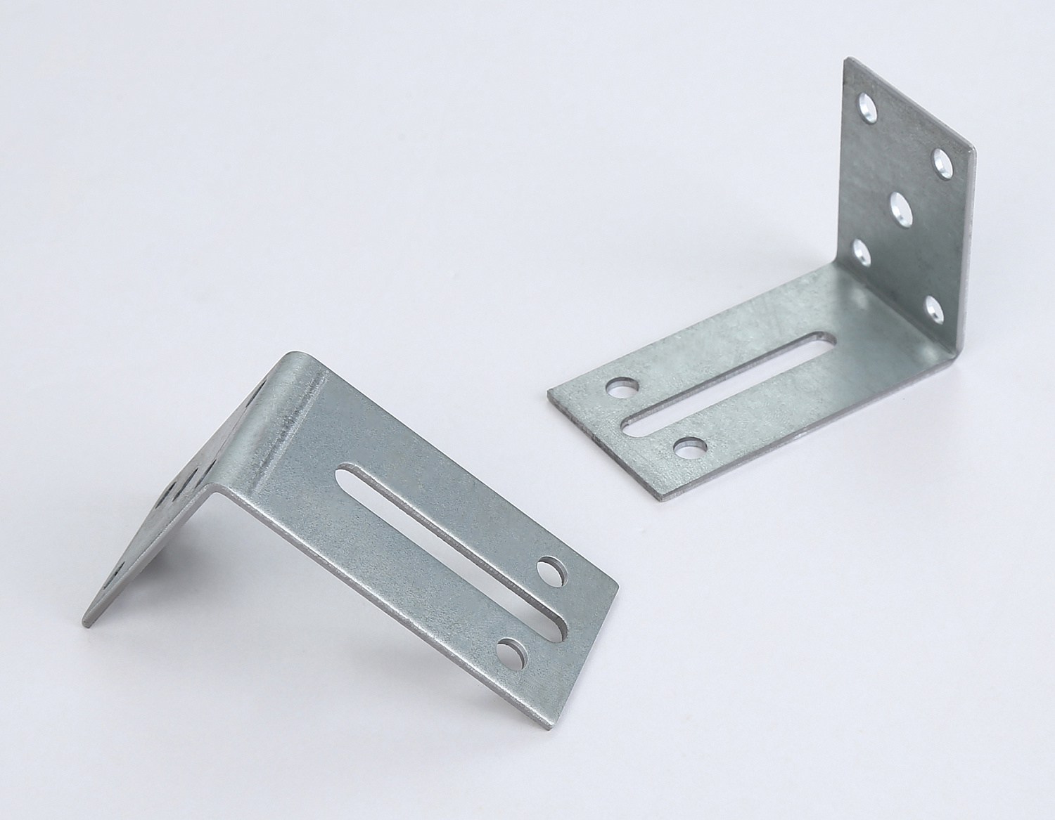 Уголок регулируемый для корпуса в натяжной потолок GL3620 уголок монтажный регулируемый для корпуса в натяжной потолок 60*22*40