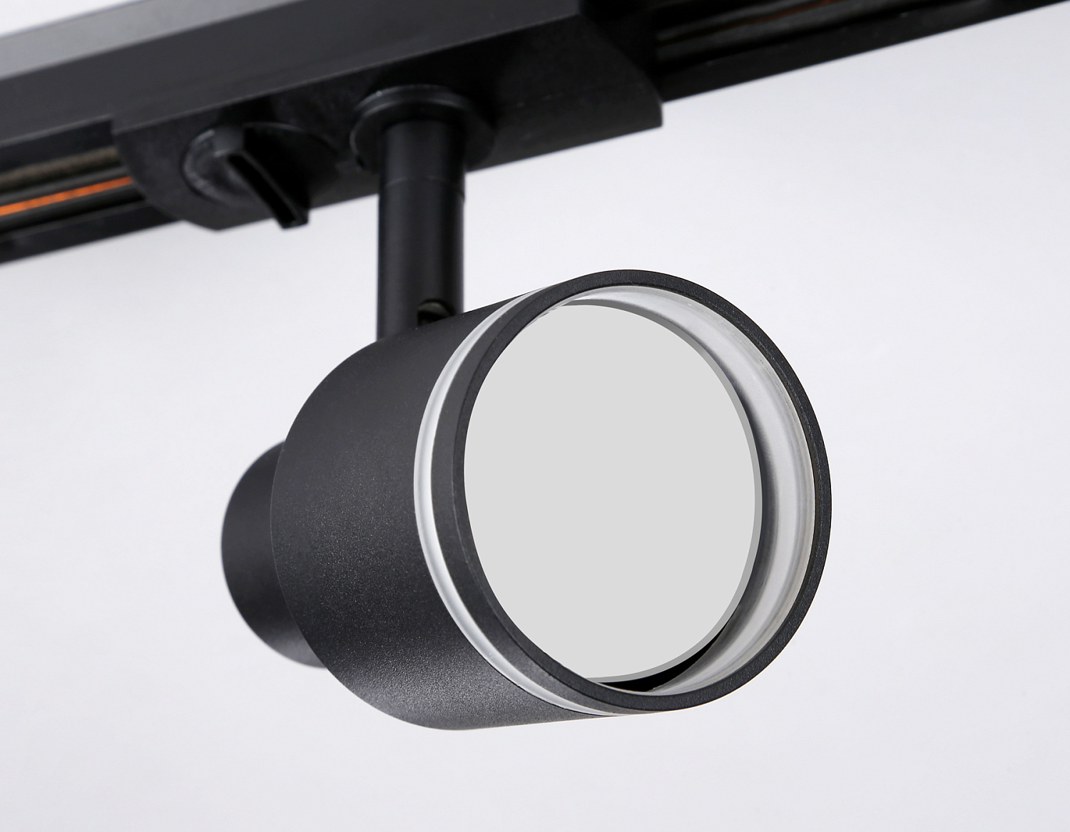 Трековый однофазный светильник со сменной лампой GU10 GL5206 BK черный GU10 max 12W