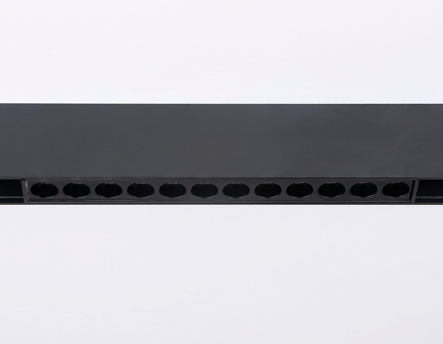 Светильник светодиодный трековый для шинопровода Magnetic GL4024 BK черный IP20 12W 4200K 48V 24° 220*22*45