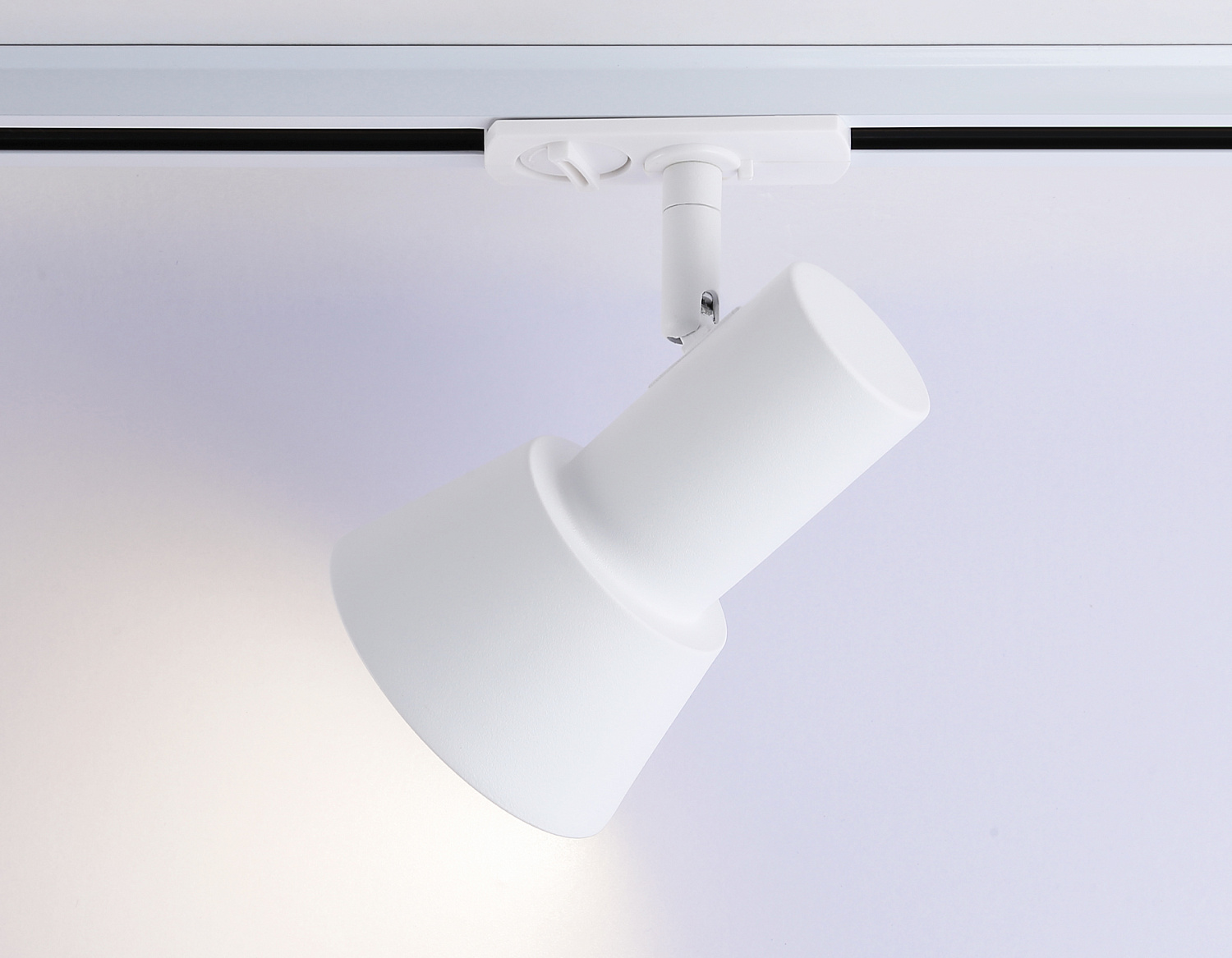 Трековый светильник со сменной лампой GU10 GL5150 WH белый GU10 max 12W