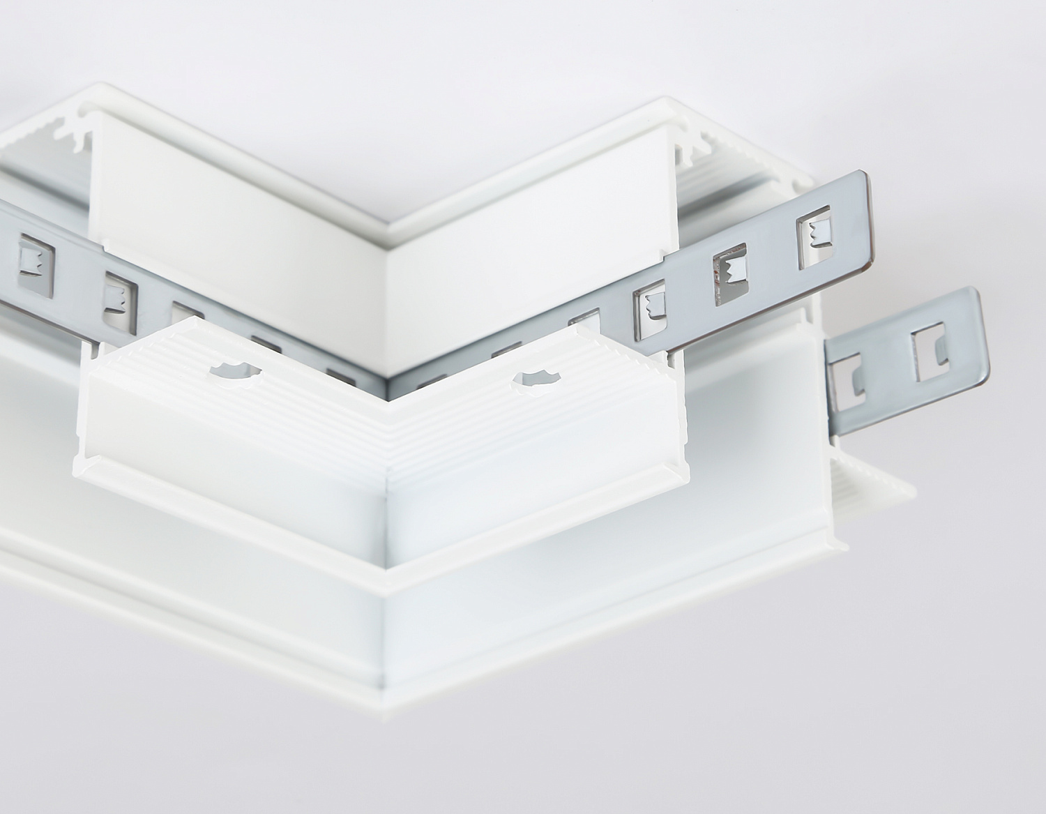 Коннектор угловой для встраиваемого шинопровода Magnetic GL3352 WH белый коннектор угловой встраиваемый 85*85*H46.8