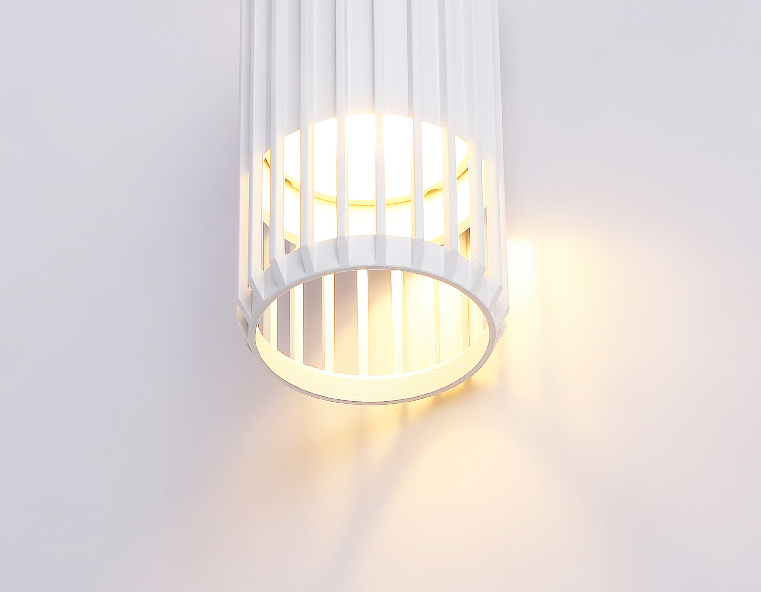 Трековый однофазный светильник со сменной лампой GL5157 WH белый GU10 D60*120