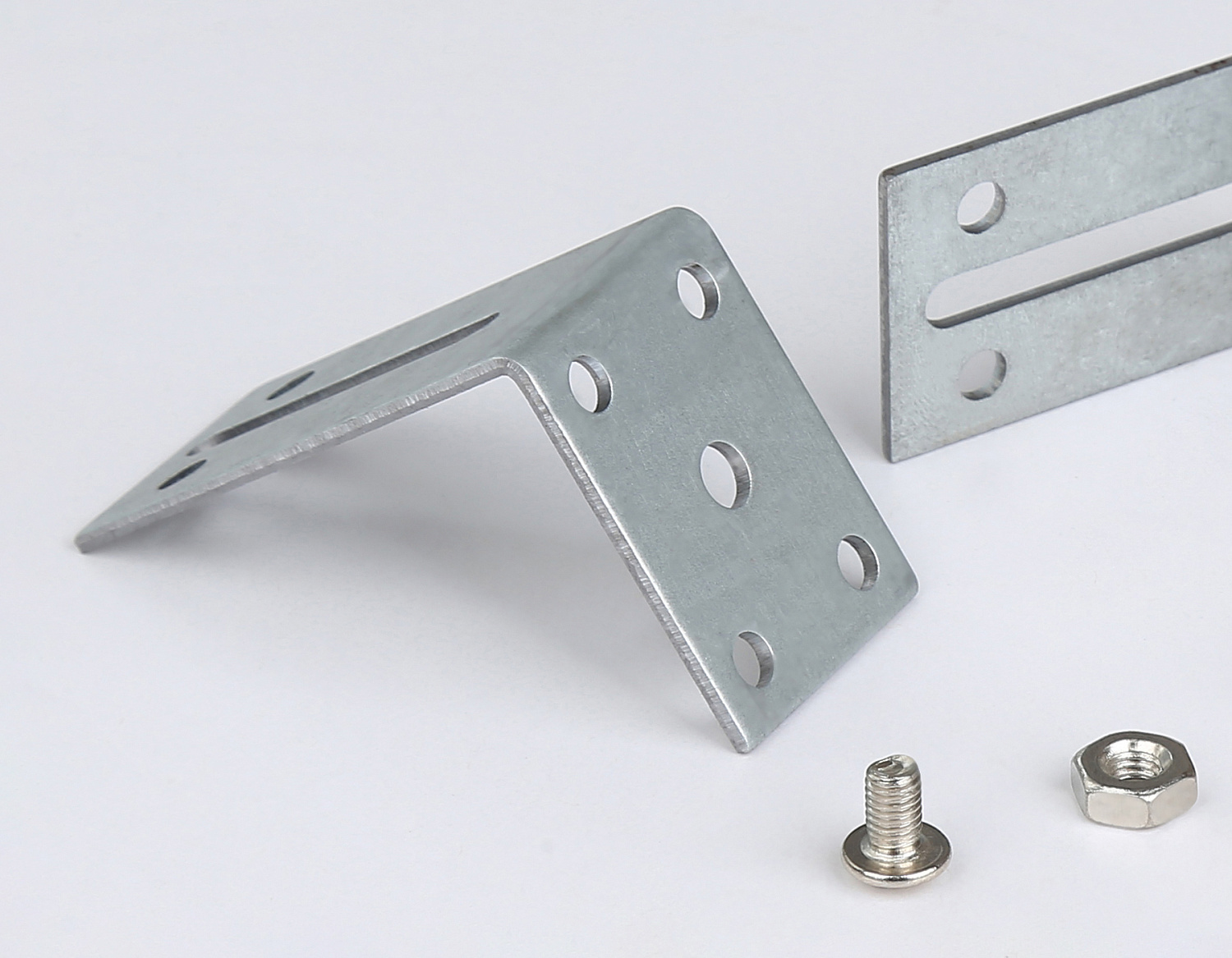 Уголок регулируемый для корпуса в натяжной потолок GL3620 уголок монтажный регулируемый для корпуса в натяжной потолок 60*22*40