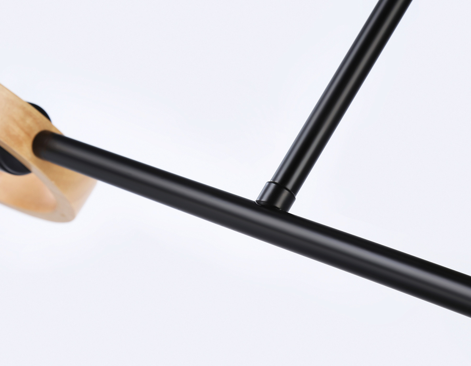 Подвесной светильник со сменной лампой TR8244/2 BK/LWD черный/светлое дерево E27/2 max 40W 590*165*220