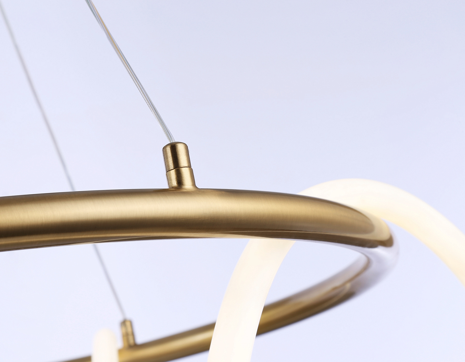 Подвесной светодиодный светильник с пультом FL10503 BS латунь 3000K/4200K/6400K 74W D600*1200 (ПДУ РАДИО 2.4G)