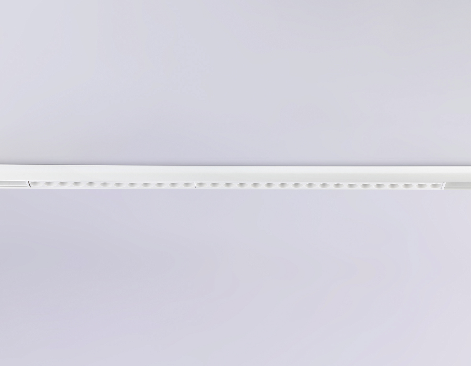 Светильник светодиодный трековый для шинопровода Magnetic GL4031 WH белый IP20 30W 4200K 48V 24° 550*22*45