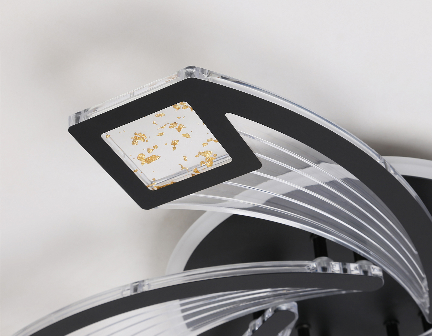 Потолочный светодиодный светильник с пультом FA4478/5 BK черный 90W 3000K+6400K/4200K/6400K+3000K D620*75 (ПДУ ИК)