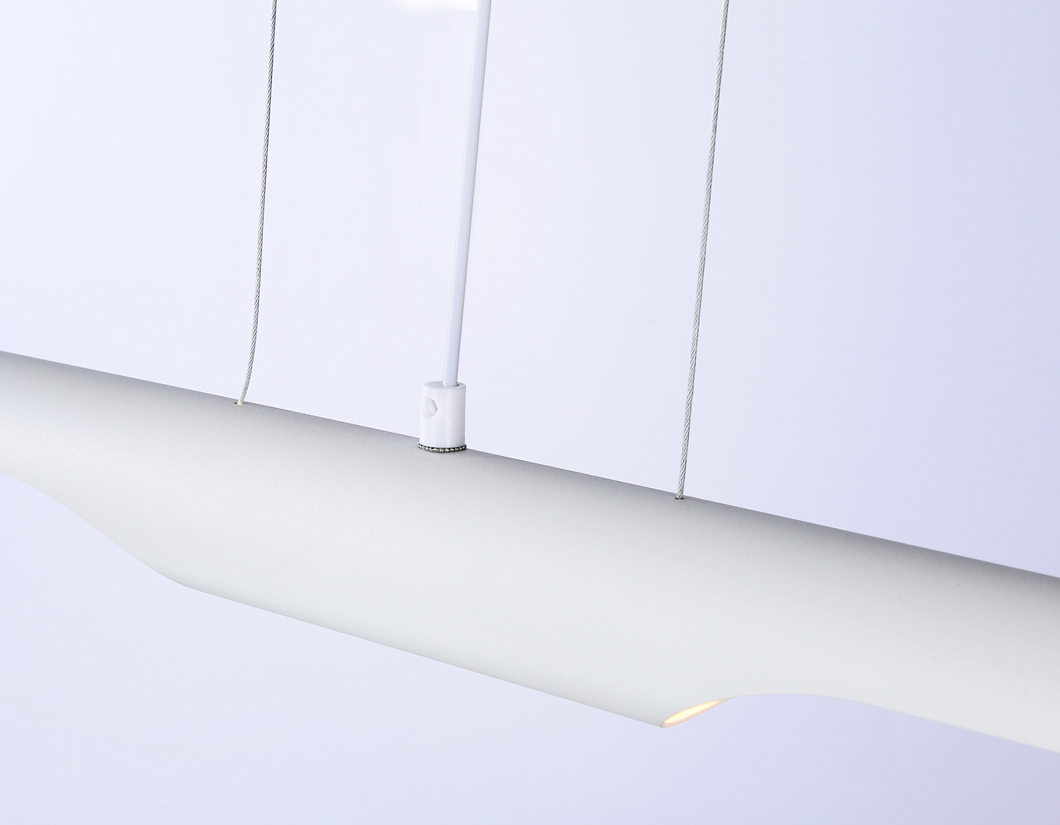 Светильник подвесной со сменной лампой E27 TN5155/2 WH белый E27/2 max 40W 600*60*1100