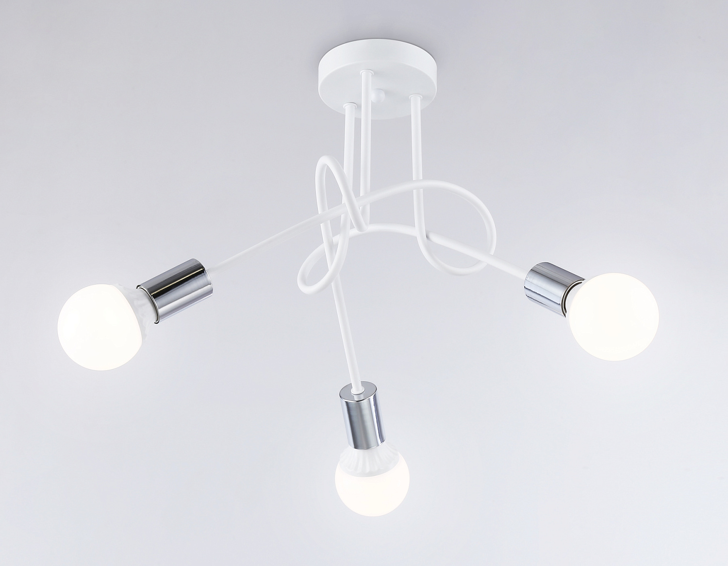 Потолочный светильник в стиле лофт TR80414/3 WH/CH белый/хром E27/3 max 60W D670*370