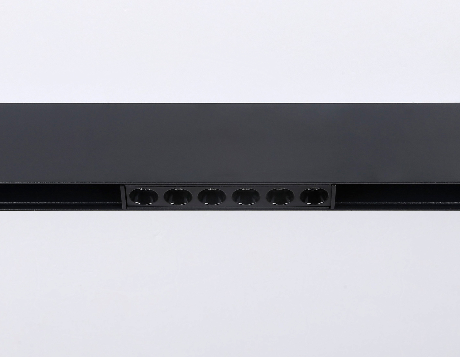 Светильник светодиодный трековый для шинопровода Magnetic GL4019 BK черный IP20 6W 4200K 48V 24° 115*22*45