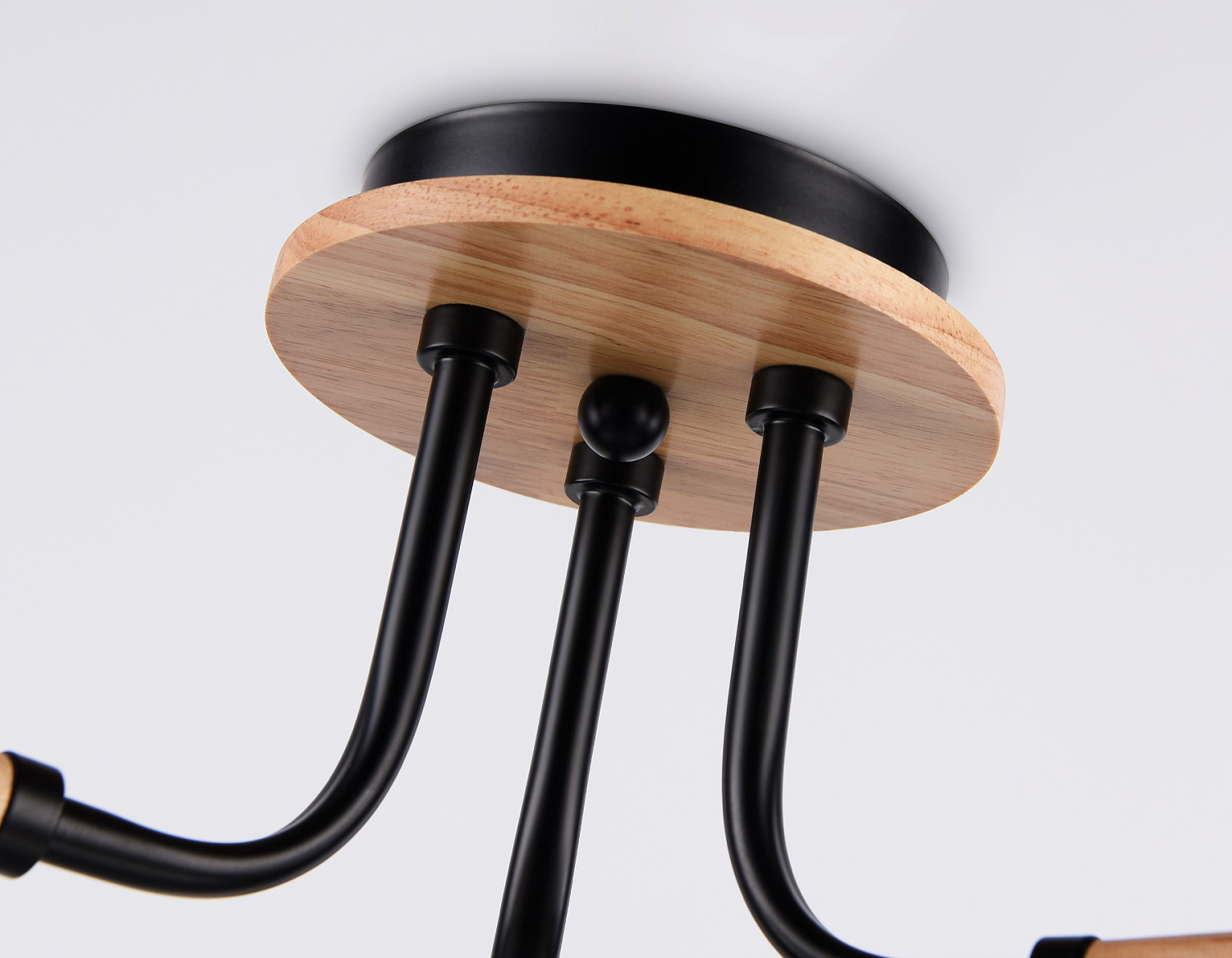 Потолочный светильник TR4731/3 BK/LWD черный/светлое дерево E27/3 max 40W D610*270