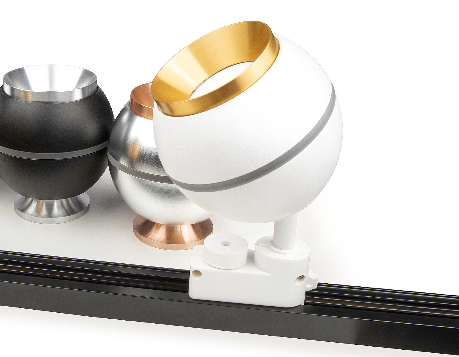 Комплект трекового однофазного светильника с подсветкой XT1101023 SWH/PYG белый песок/золото желтое полированное GU5.3 LED 3W 4200K (A2520, C1101, N7034)