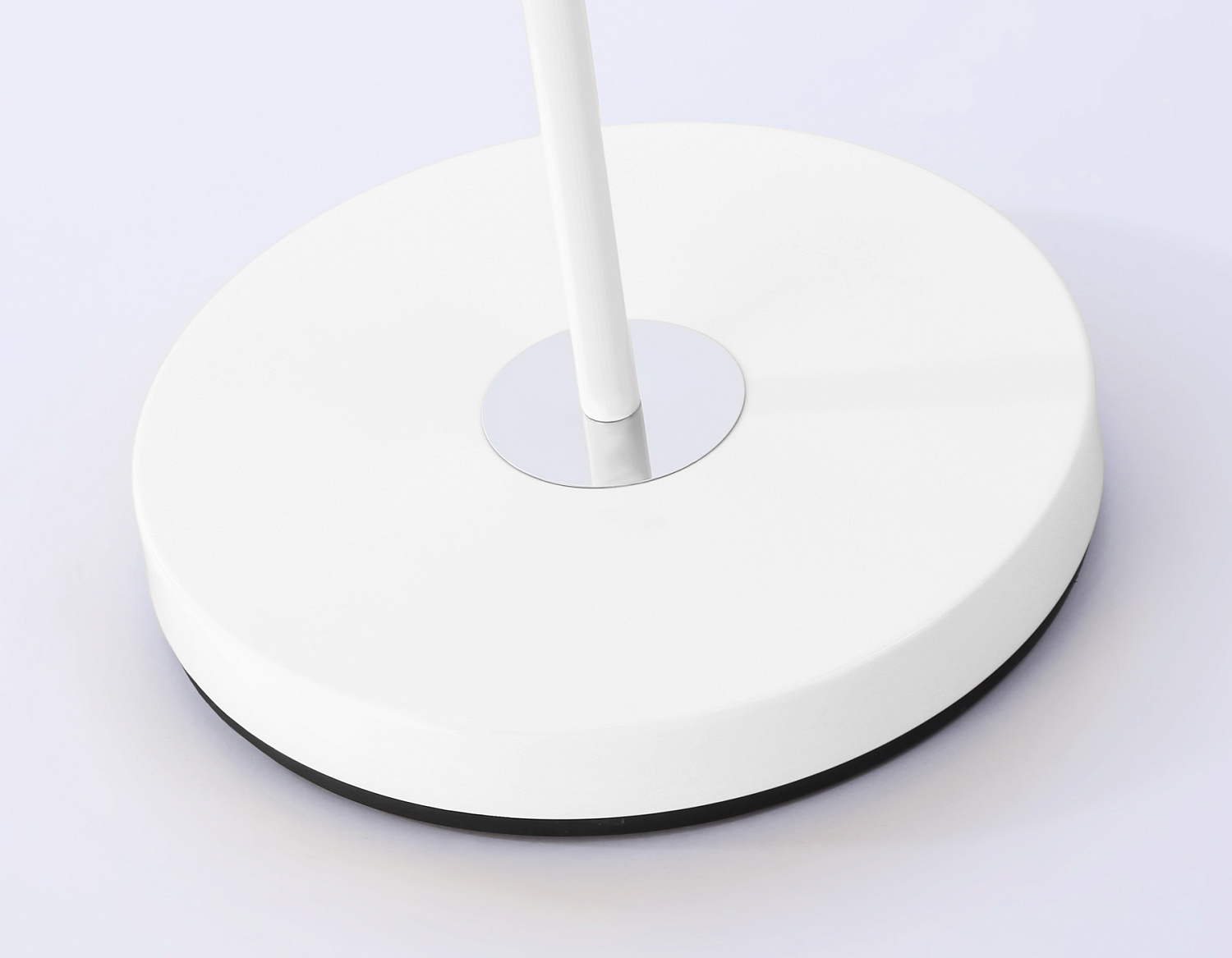 Светильник напольный с выключателем на проводе TR97655 WH белый E27 max 40W D140*1450