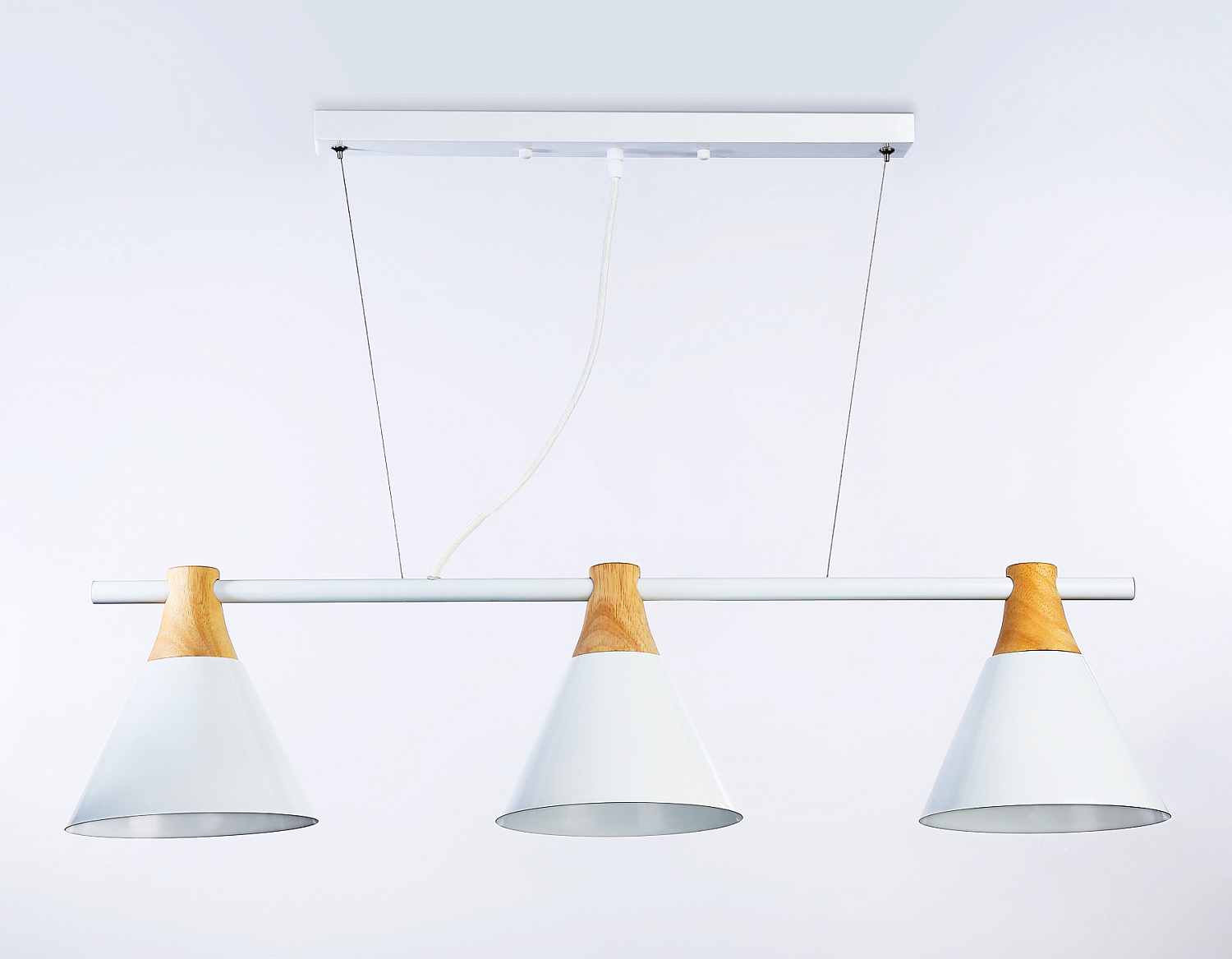 Подвесной светильник в стиле лофт TR8196/3 WH/LW белый/светлое дерево E27*3 max 40W 880*200*1010